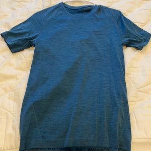 Men’s XS blue  Lululemon t shirt
